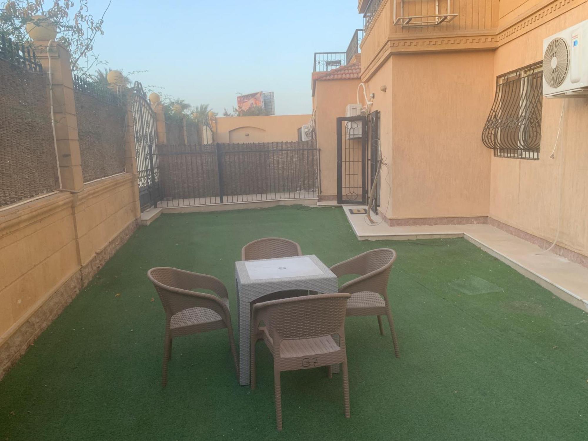 Luxury Apartments Beside Mall Of Arabia And Dar Al-Fouad Hospital - Families Only- No Alcoholic Beverages 6th of October City Εξωτερικό φωτογραφία